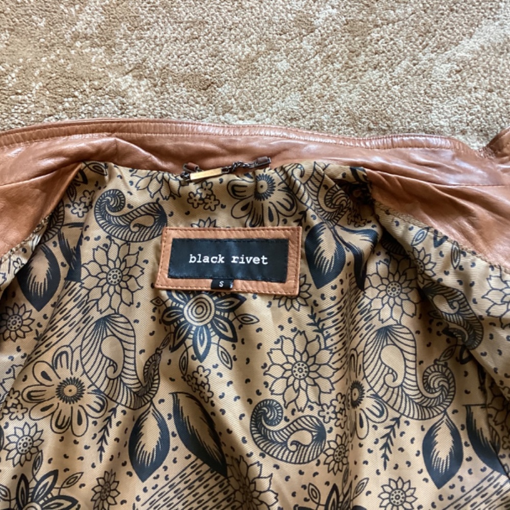 NEW BLACK RIVET CAMEL BROWN BIKER LEATHER JACKET SIZE S - Picture 13 of 16